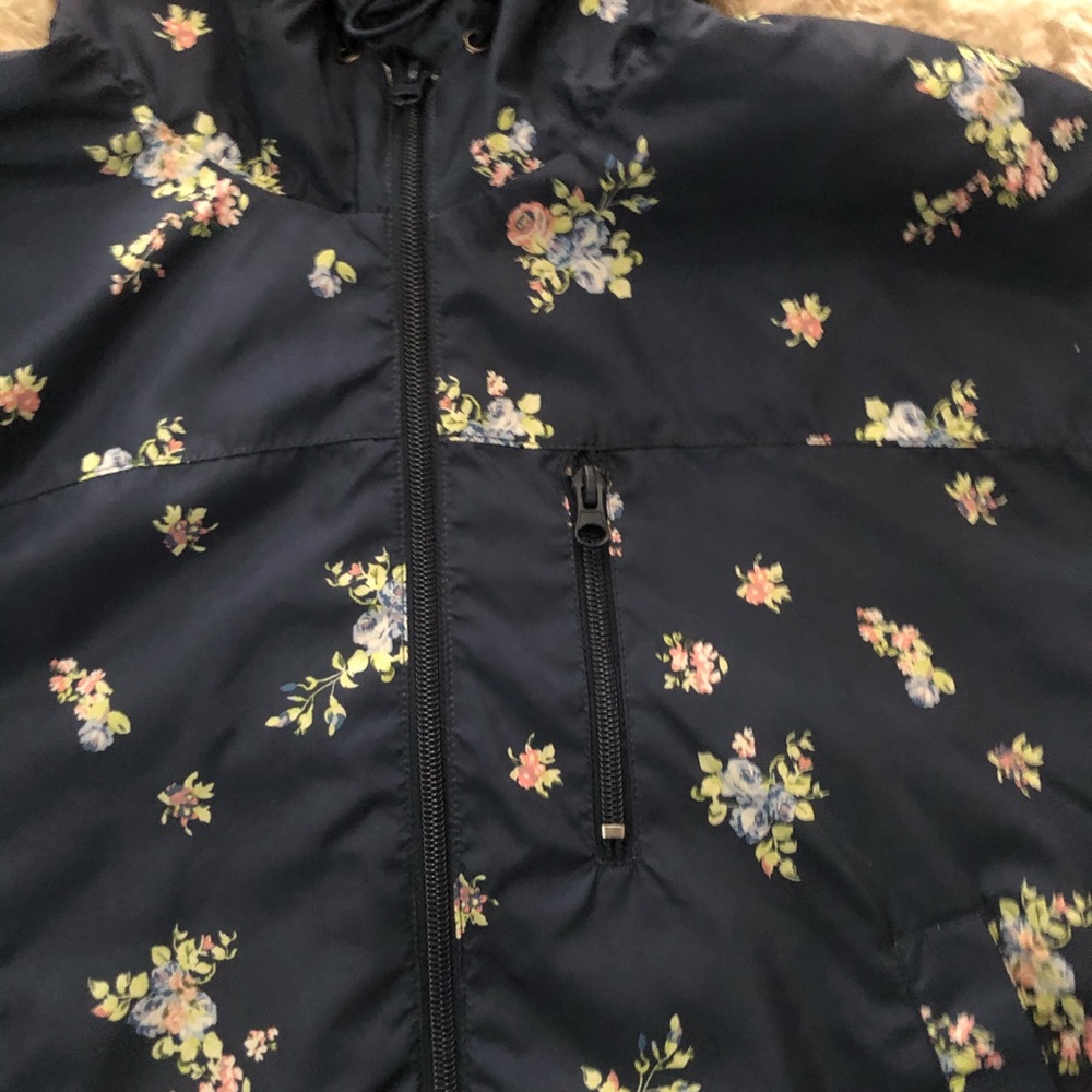 NWOT wild fable size S floral cropped rain jacket - Picture 4 of 7